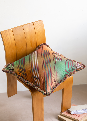 Vista embroidered cushion Green/Brown